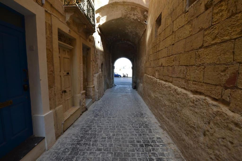 Vallettadreamsuites Groud Floor Shared Sea View Rooof Terrace מראה חיצוני תמונה