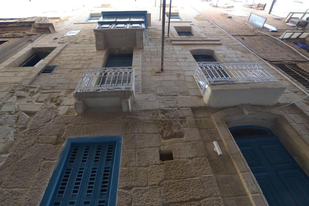 Vallettadreamsuites Groud Floor Shared Sea View Rooof Terrace מראה חיצוני תמונה