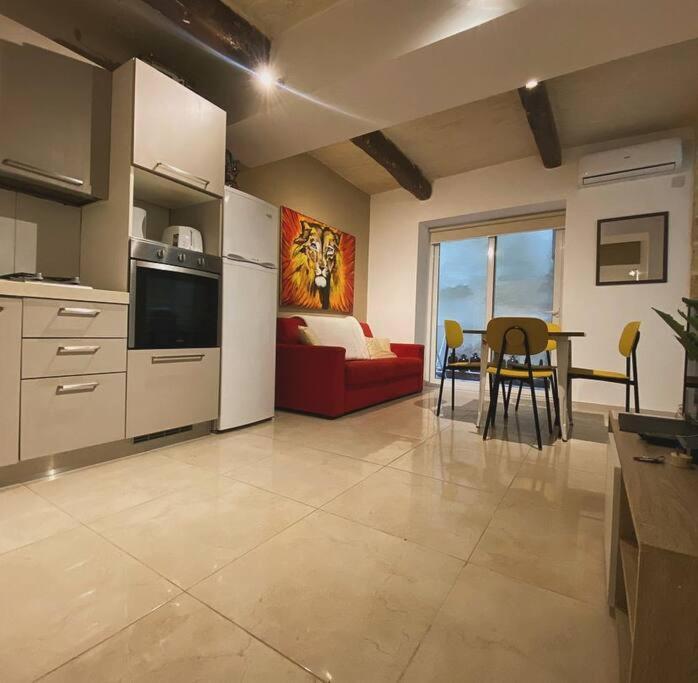 Vallettadreamsuites Groud Floor Shared Sea View Rooof Terrace מראה חיצוני תמונה